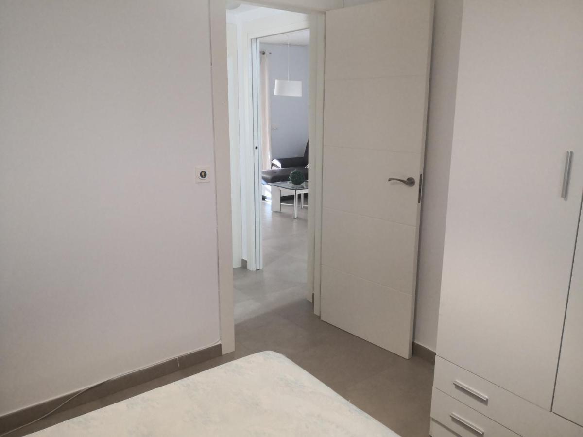 Apartment Mar Y Sal En Primera Linea De Playa Vacaciones En Piscina Disponible A Partir De 1 De Julio Roquetas de Mar